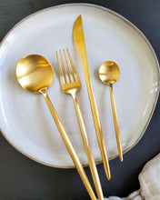 Load image into Gallery viewer, GOLD 16-PIECE FLATWARE SET

